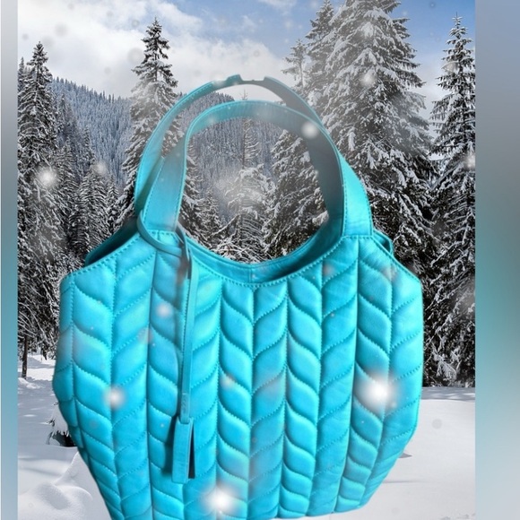 VINCE CAMUTO QUILTED TOTE “VISHO-TO” Style SEASHORE Color - Picture 3 of 15